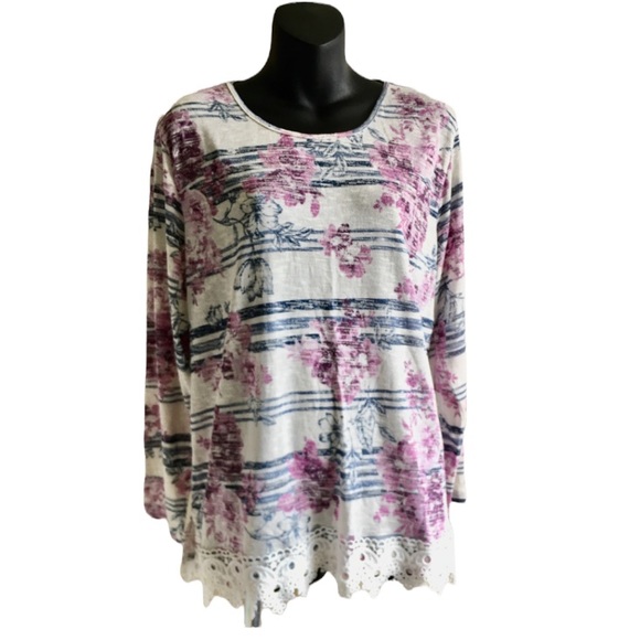 NWT Peachy Pink Floral Top with Lace Trim. Size XL - Picture 1 of 4